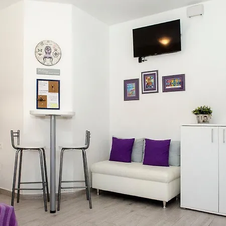 Onyx Apartment