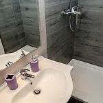 Onyx Apartment *